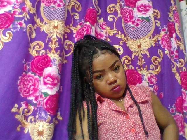 Elyah1a live cam on BongaCams