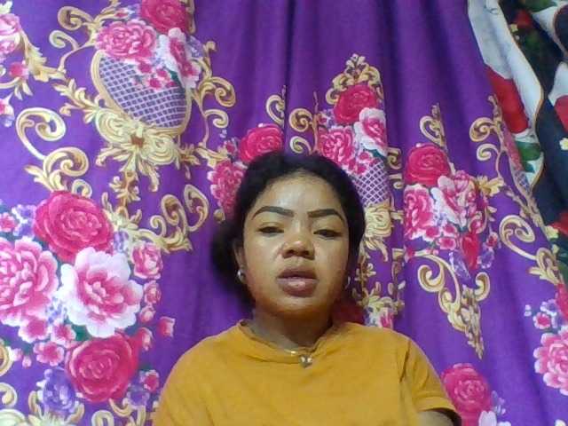 Elyah1a live cam on BongaCams