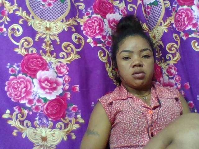Elyah1a live cam on BongaCams
