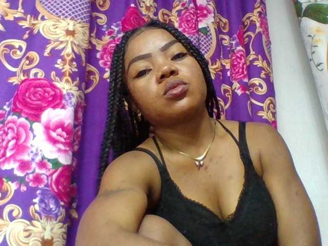 Elyah1a live cam on BongaCams