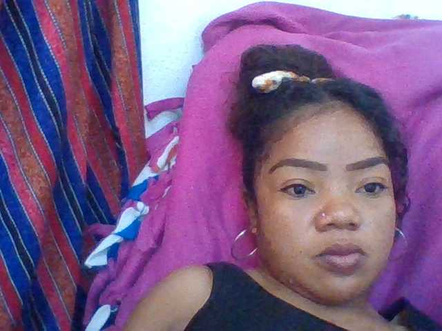 Elyah1a live cam on BongaCams