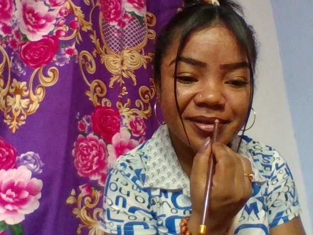 Elyah1a live cam on BongaCams