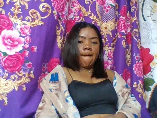 Elyah1a live cam on BongaCams