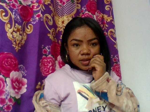 Elyah1a live cam on BongaCams