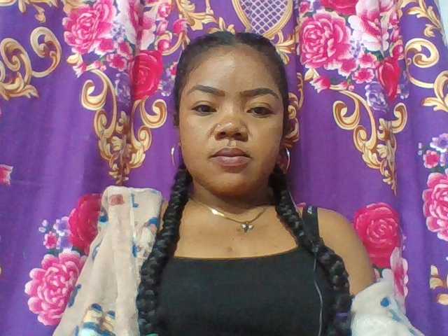 Elyah1a live cam on BongaCams