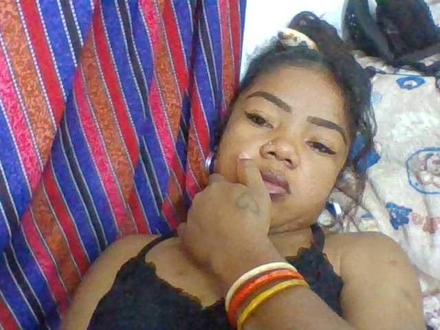 Elyah1a live cam on BongaCams