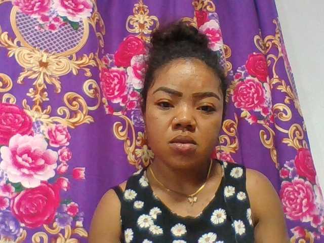 Elyah1a live cam on BongaCams
