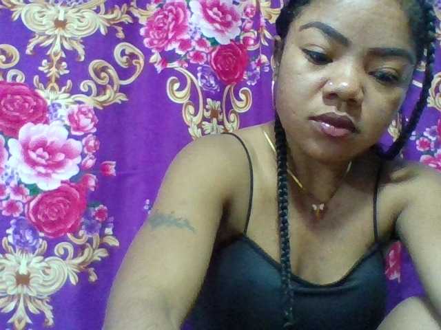 Elyah1a live cam on BongaCams