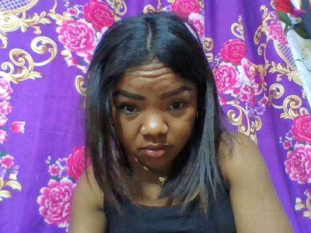 Elyah1a live cam on BongaCams