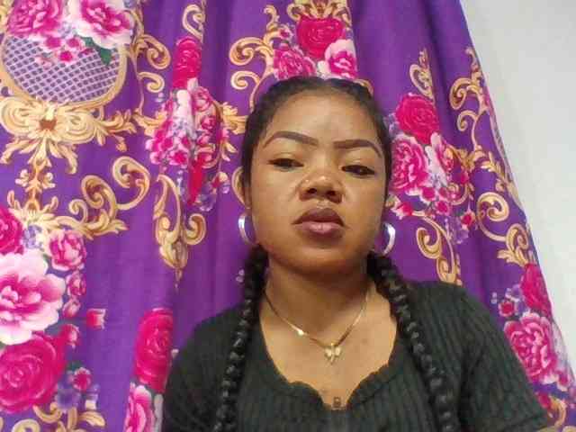 Elyah1a Live Webcam on BongaCams
