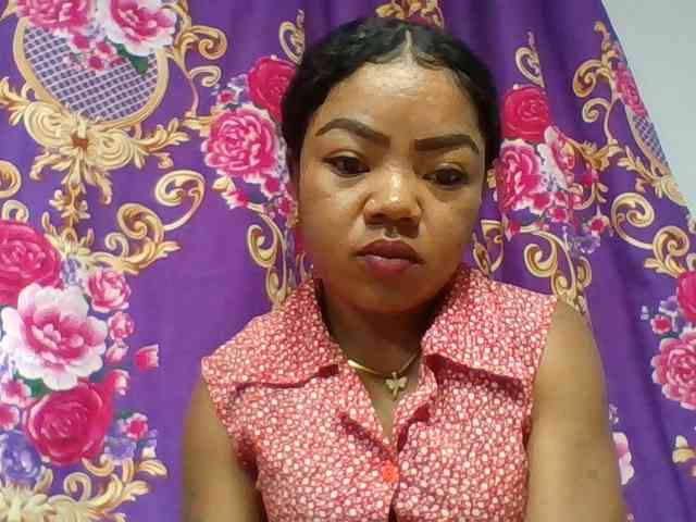 Elyah1a Live Webcam on BongaCams