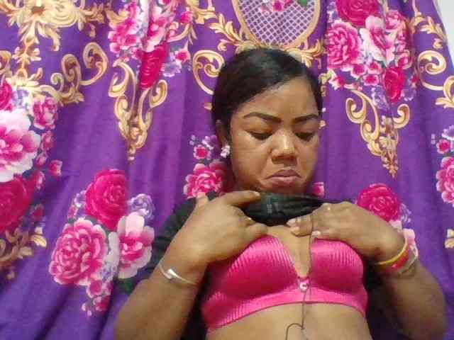 Elyah1a Live Webcam on BongaCams