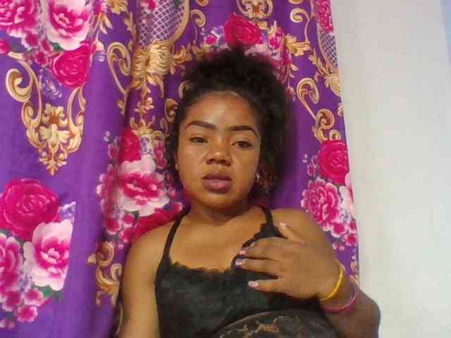 Elyah1a Live Webcam on BongaCams