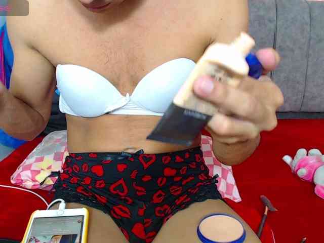 santanacoral Live Webcam on BongaCams