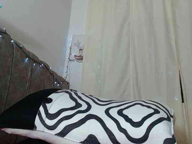 santanacoral Live Webcam on BongaCams