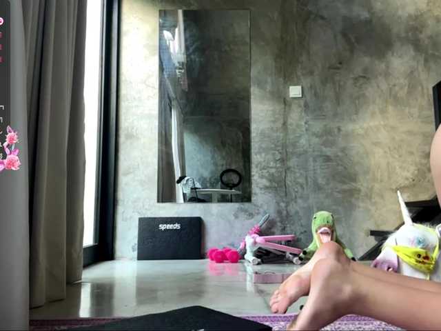  AshleyAmiYami chat room