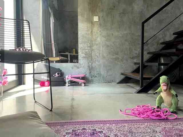 AshleyAmiYami webcam