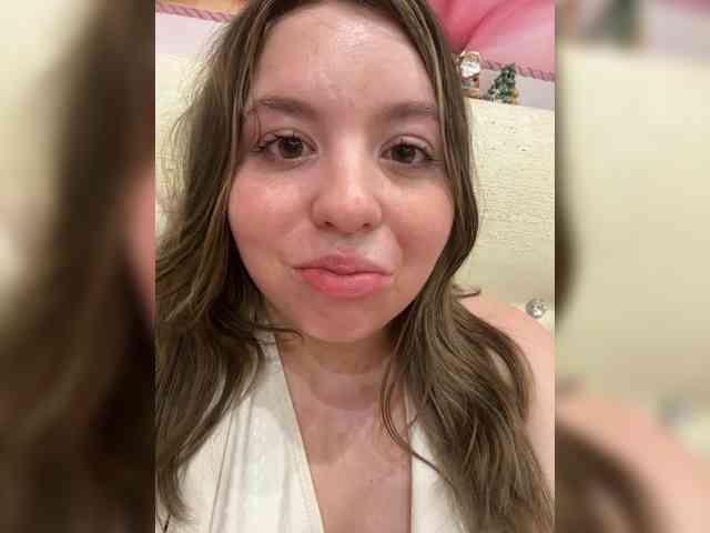 LILYLYLY webcam