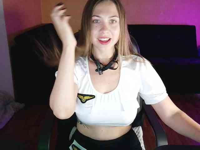 ElinaHarper webcam