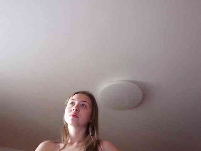 ElinaHarper webcam