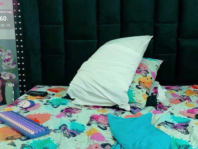 kinkymaturee live cam preview
