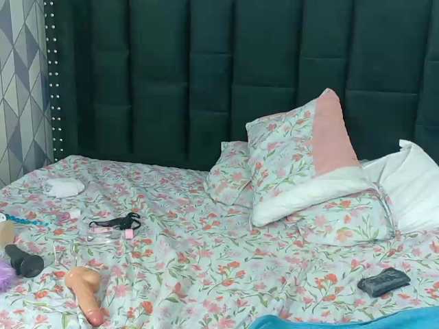 kinkymaturee live cam on BongaCams