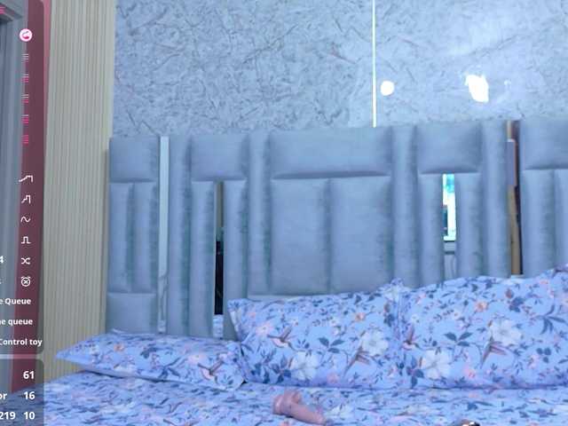 kinkymaturee live cam on BongaCams