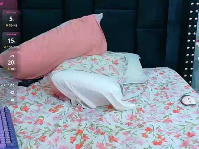 kinkymaturee live cam on BongaCams