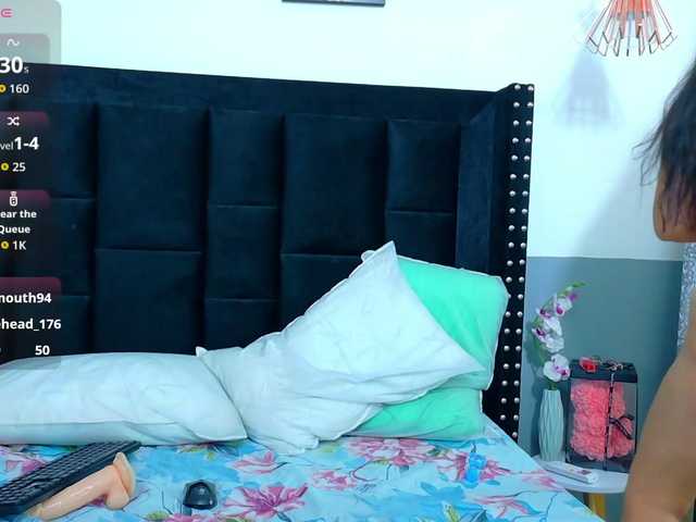 kinkymaturee live cam on BongaCams
