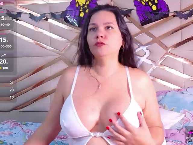 kinkymaturee live cam on BongaCams