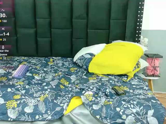 kinkymaturee live cam preview
