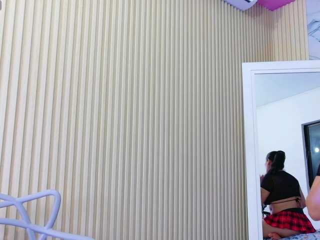 kinkymaturee live webcam show