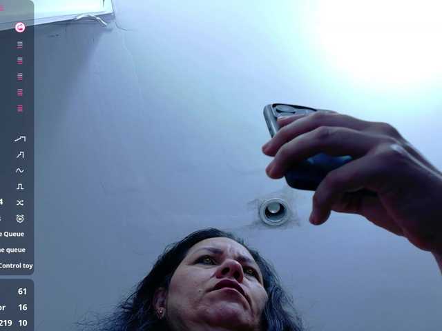 kinkymaturee live cam on BongaCams