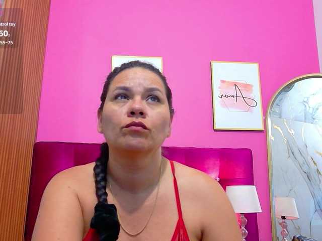 kinkymaturee live webcam show