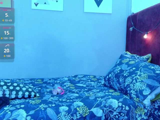 kinkymaturee live webcam show