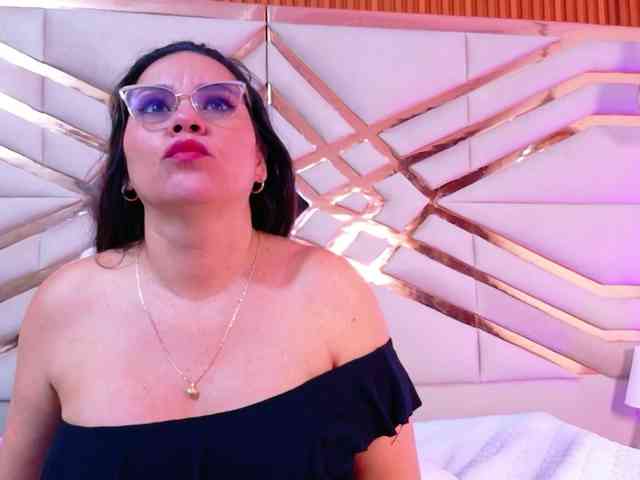 kinkymaturee webcam