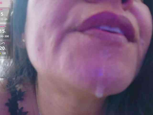 kinkymaturee Live Webcam on BongaCams