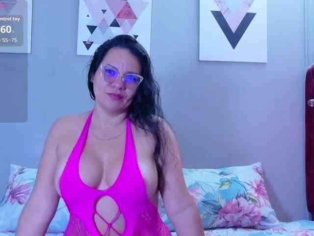 kinkymaturee's live room