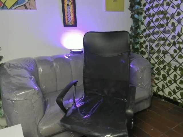 AntonellaNaugthy live cam on BongaCams
