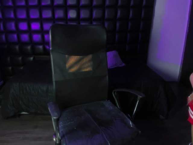 AntonellaNaugthy live cam on BongaCams