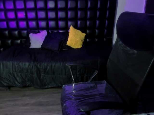 AntonellaNaugthy live cam on BongaCams