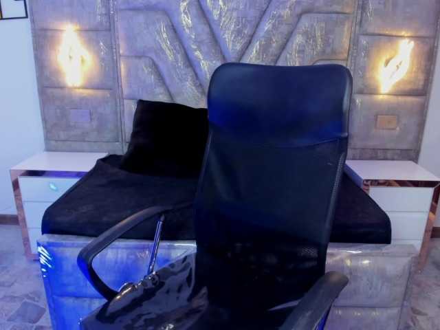 AntonellaNaugthy live cam on BongaCams
