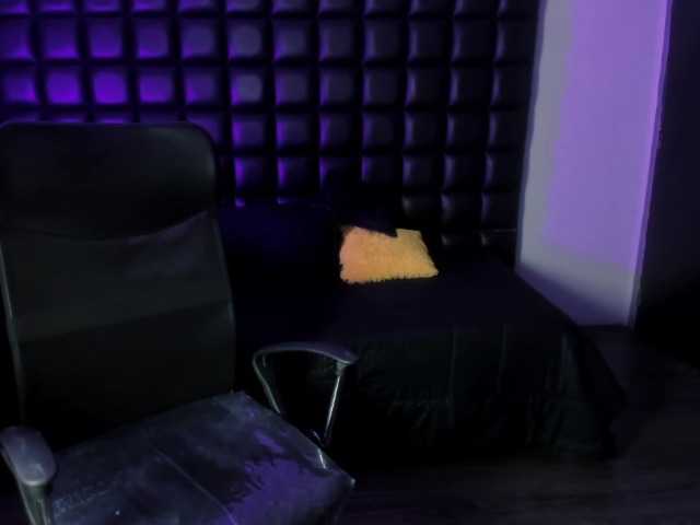 AntonellaNaugthy live cam on BongaCams