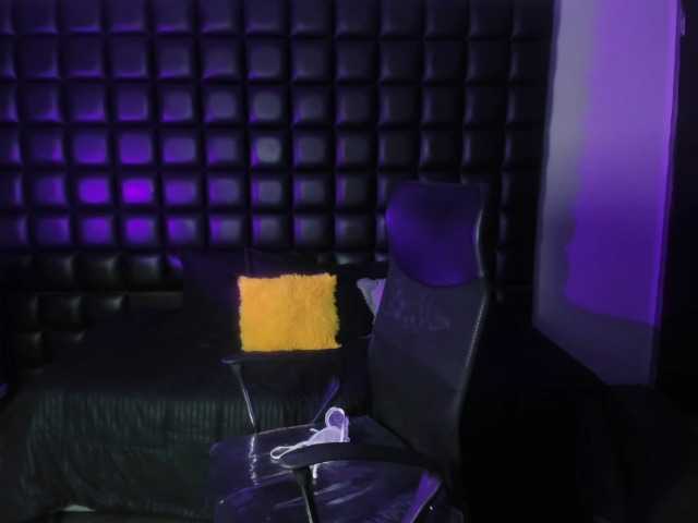 AntonellaNaugthy live cam on BongaCams