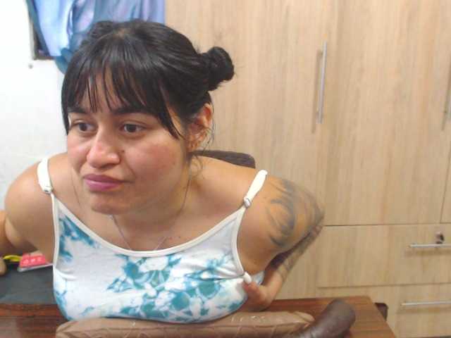 andreitatrujillo live cam on BongaCams
