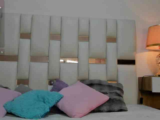 SaraWatson webcam