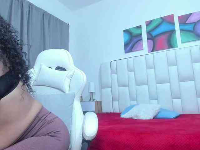 SaraWatson webcam