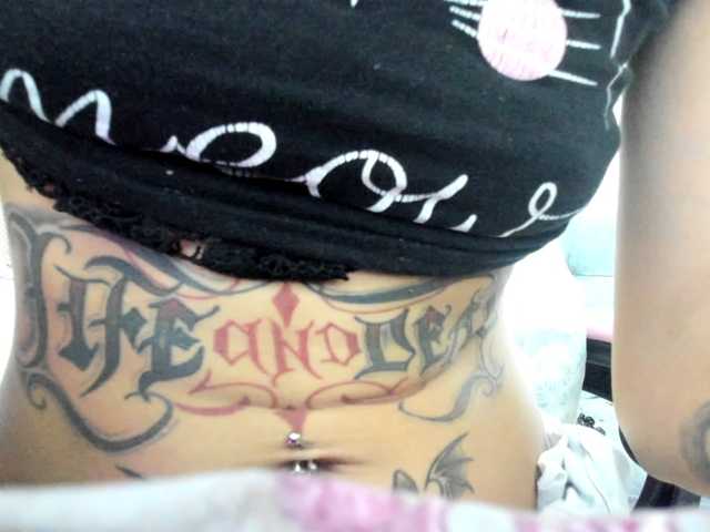 Jeniferbody000 live cam on BongaCams