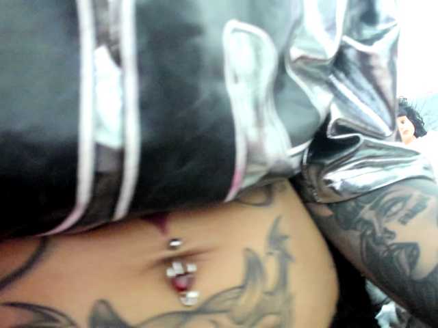 Jeniferbody000 live cam on BongaCams