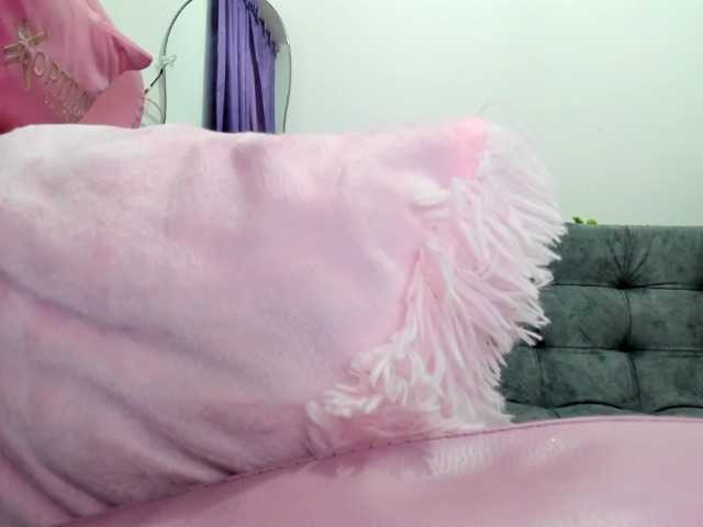 Jeniferbody000 live cam on BongaCams